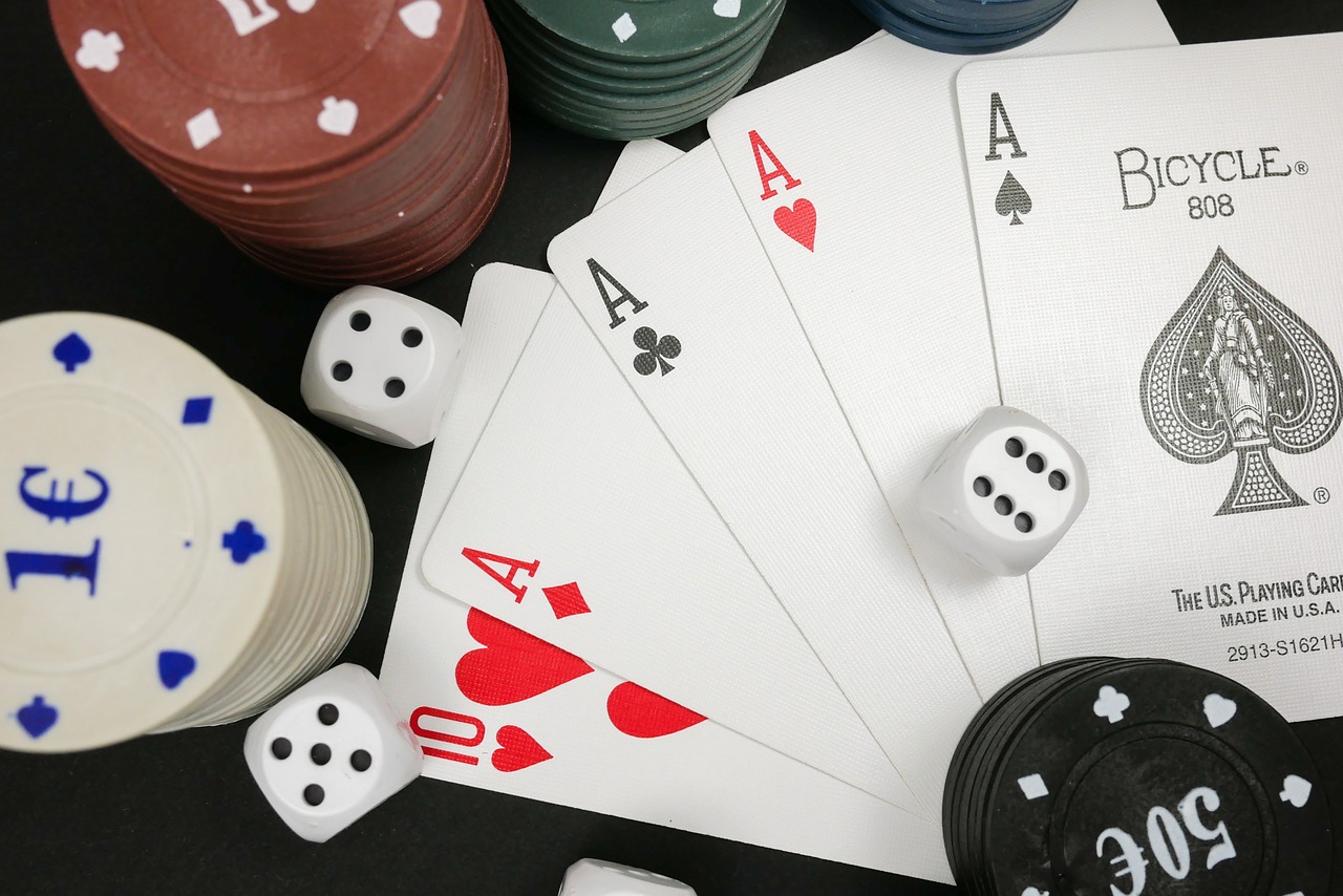 You are currently viewing Friendly Poker Game Rules: How to Play Texas Holdem Poker in a Casual Setting