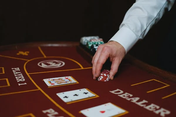 Read more about the article The Role of Confidence in Poker Psychology