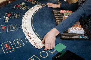 Read more about the article Friendly Poker Tournament Rules: How to Play and Win in a Competitive Setting