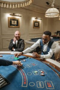 Read more about the article How to Play in Poker Tournaments: A Comprehensive Guide for Beginners and Advanced Players