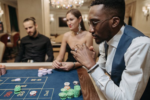 You are currently viewing Live Poker: A Look at the World’s Most Luxurious Poker Rooms