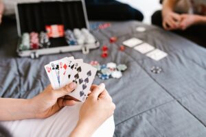 Read more about the article Winning in the Long Run: Developing a Profitable Mindset for Sustainable Poker Cash Game Success