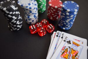Read more about the article The Psychology of Poker Cash Games: Leveraging Mental Edge for Profitable Play